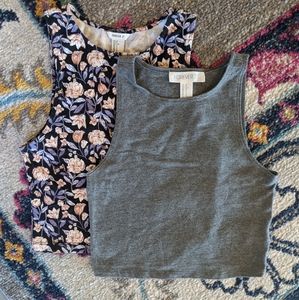 Bundle of 2 Forever 21 crop tops - gray and floral